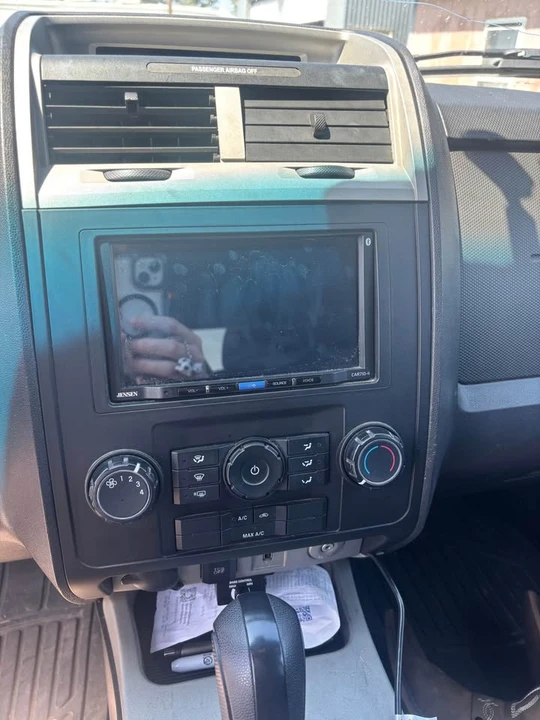 2011 Ford Escape - Image 7 of 11