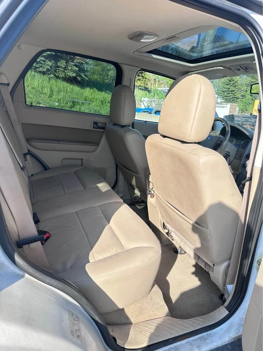 2011 Ford Escape - Image 6 of 10