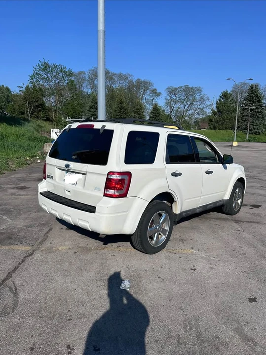 2011 Ford Escape - Image 4 of 10