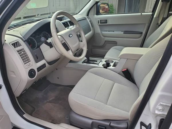 2011 Ford Escape - Image 12 of 21