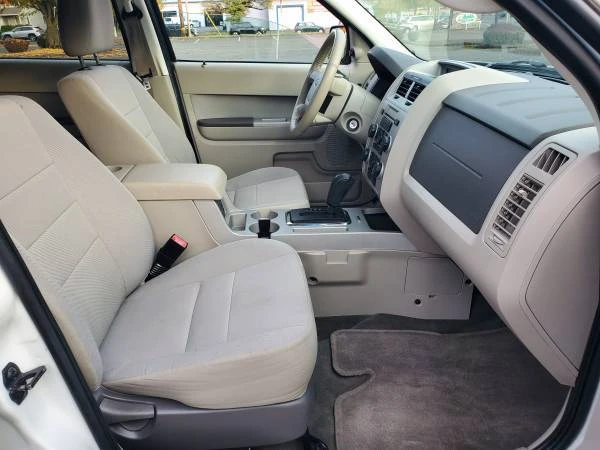 2011 Ford Escape - Image 19 of 21