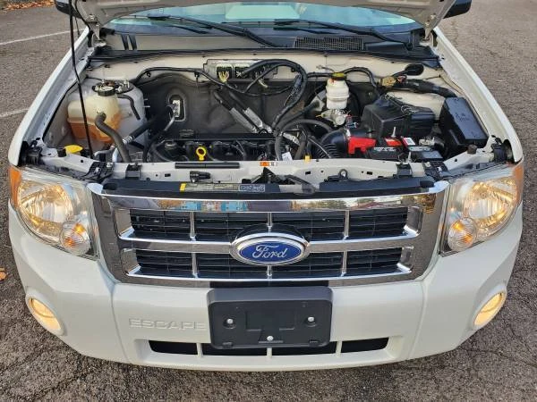 2011 Ford Escape - Image 9 of 21
