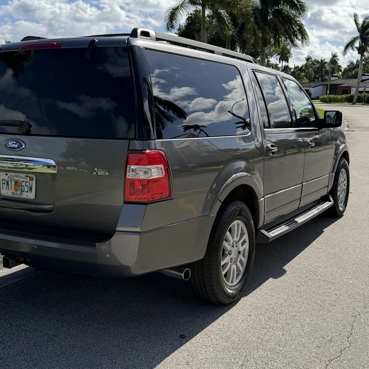 2011 Ford Expedition 3rd Gen - Image 11 of 12