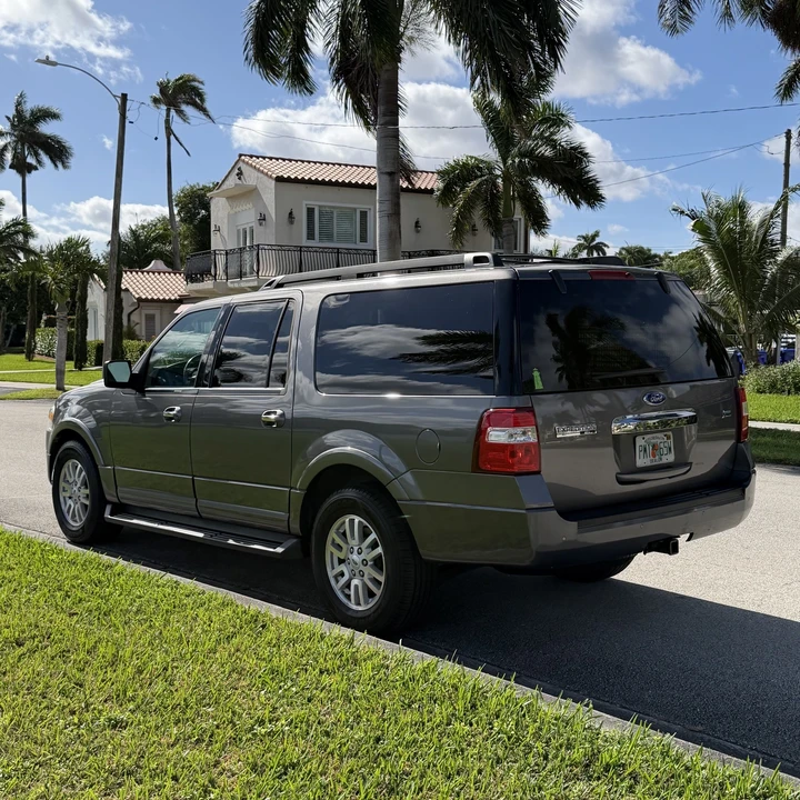 2011 Ford Expedition 3rd Gen - Image 8 of 12