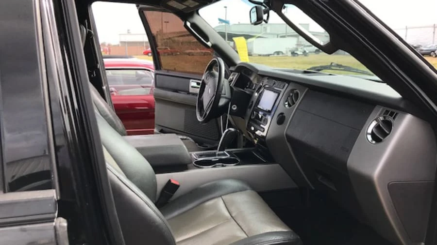 2011 Ford Expedition 3rd Gen - Image 3 of 4