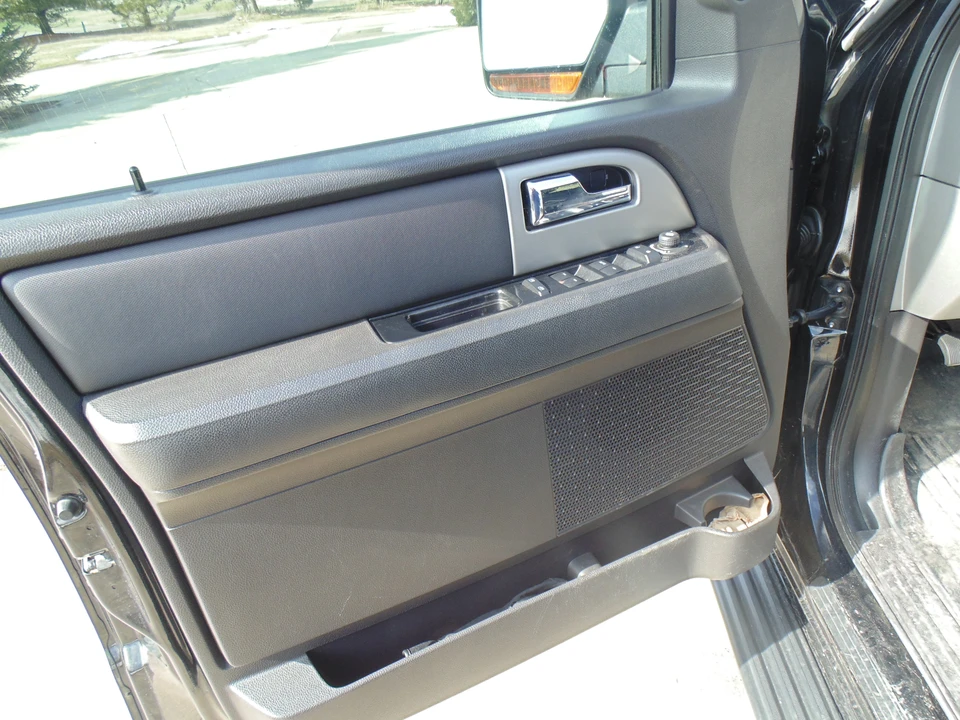 2011 Ford Expedition 3rd Gen - Image 9 of 23