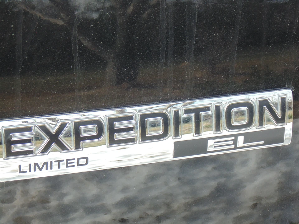 2011 Ford Expedition 3rd Gen - Image 17 of 23