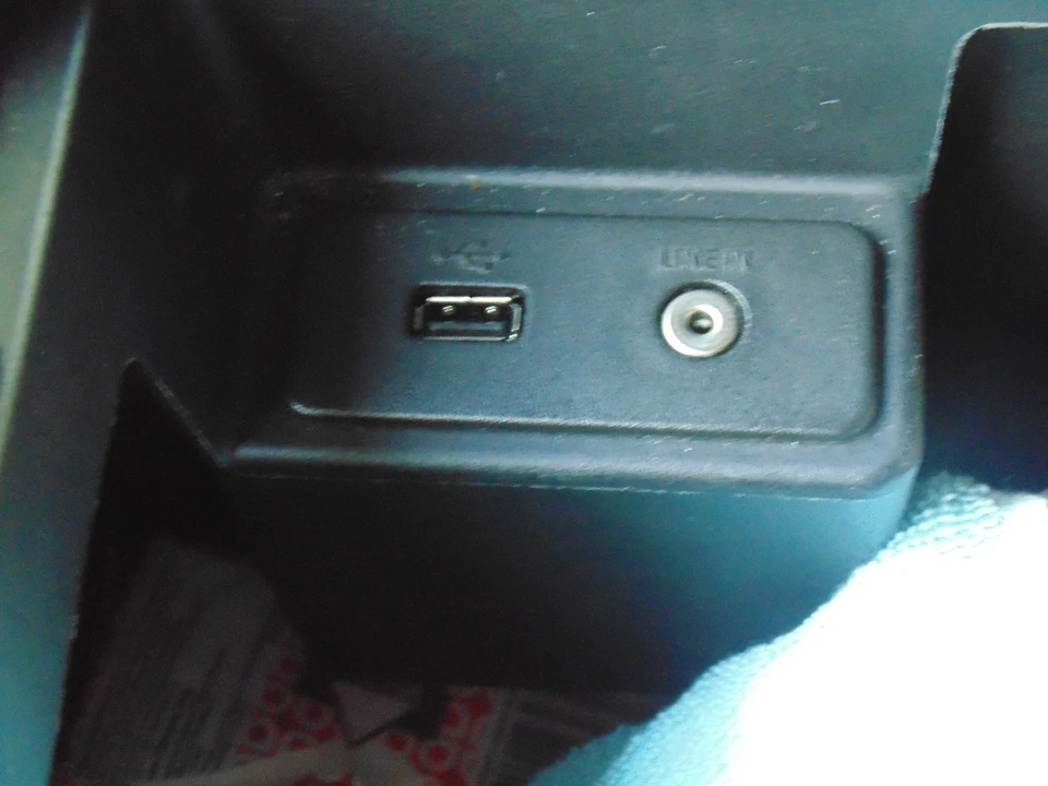 2011 Ford Expedition 3rd Gen - Image 13 of 23