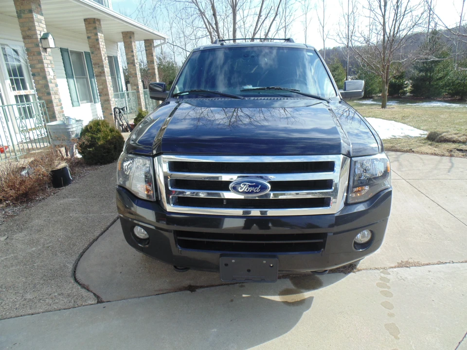 2011 Ford Expedition 3rd Gen - Image 8 of 23