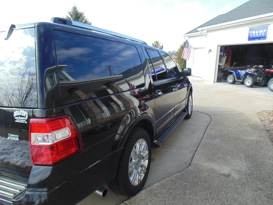 2011 Ford Expedition 3rd Gen - Image 5 of 23