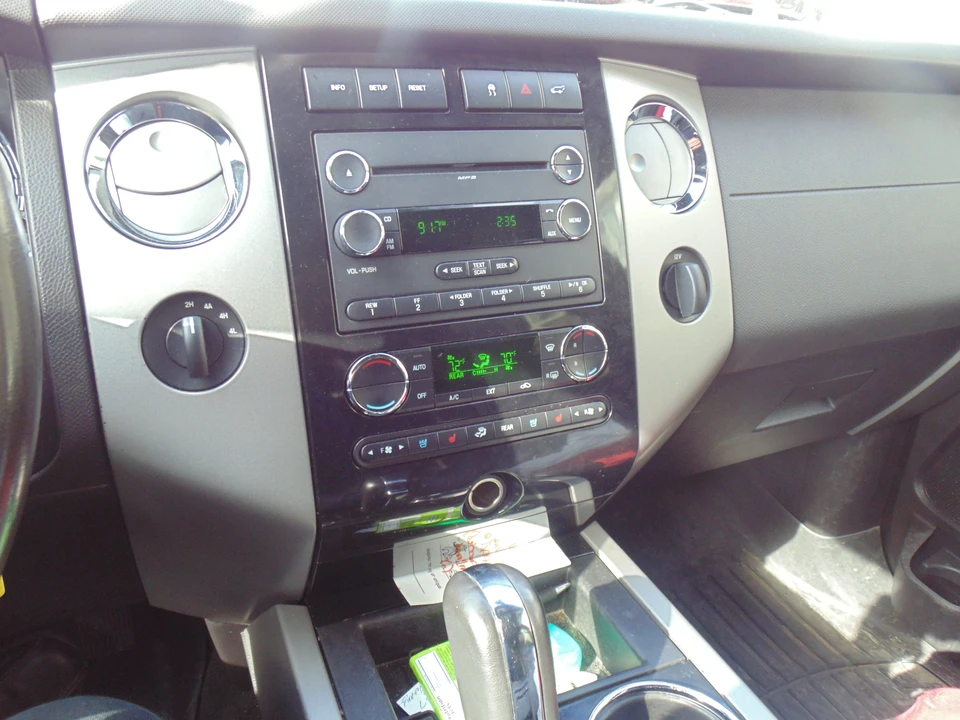 2011 Ford Expedition 3rd Gen - Image 12 of 23
