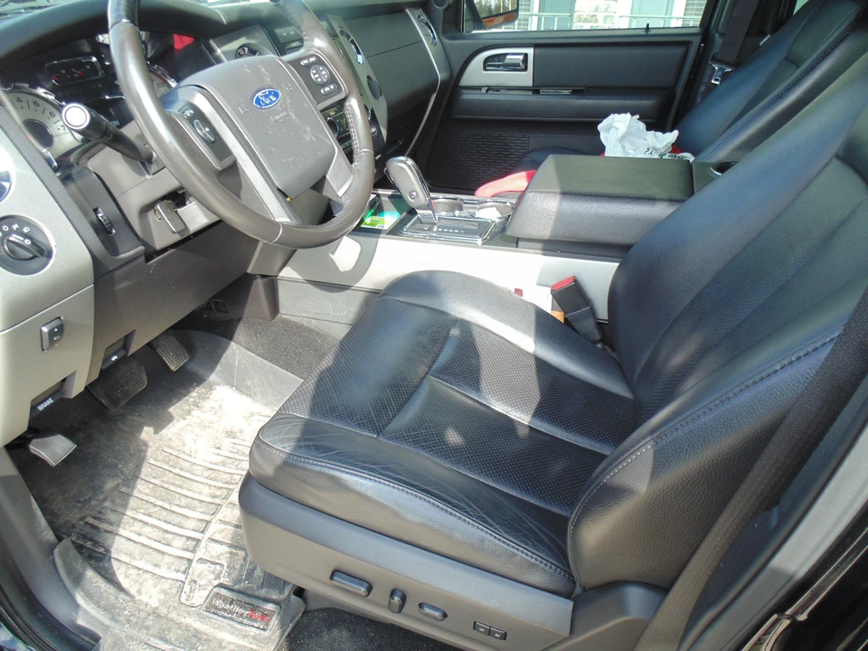 2011 Ford Expedition 3rd Gen - Image 10 of 23
