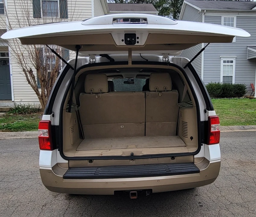 2011 Ford Expedition 3rd Gen - Image 5 of 9