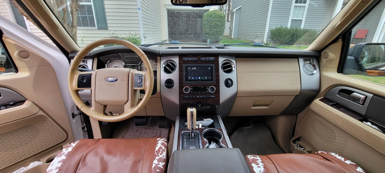 2011 Ford Expedition 3rd Gen - Image 6 of 9