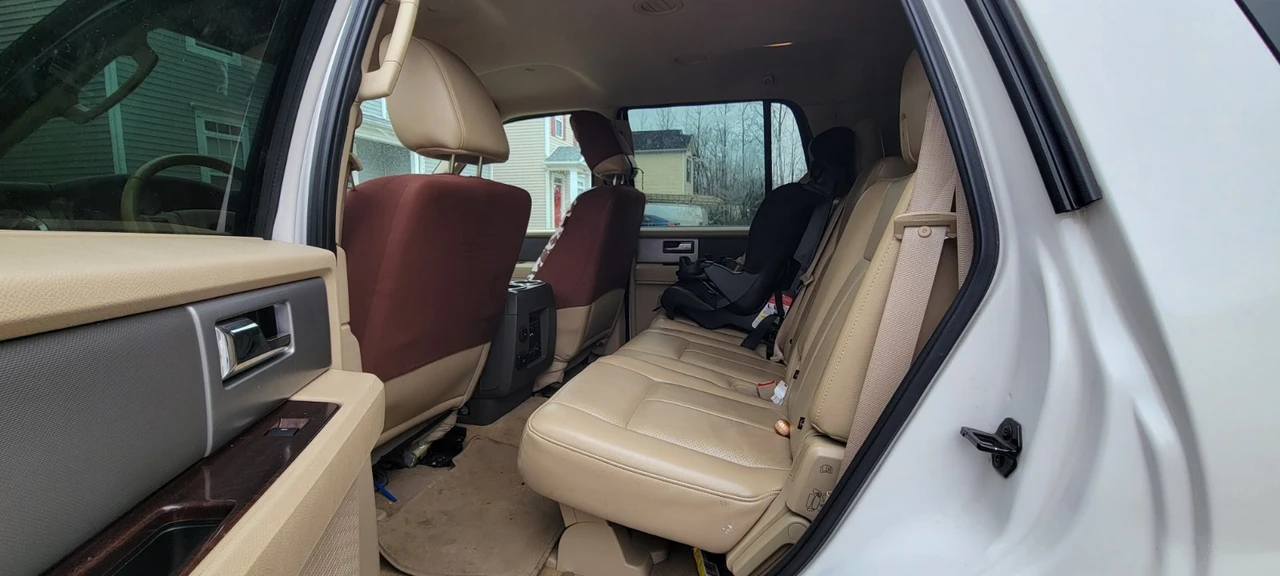 2011 Ford Expedition 3rd Gen - Image 9 of 9