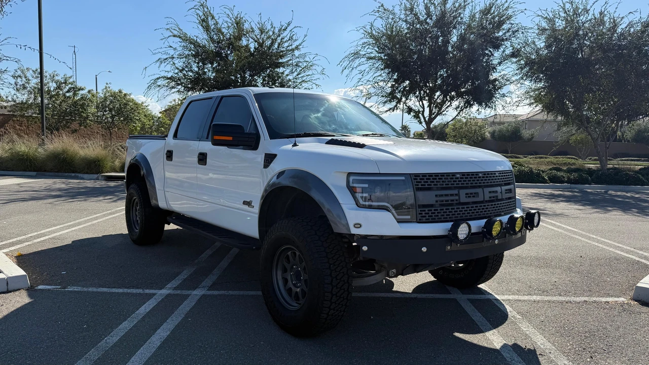 2011 Ford F-150 Raptor 12th Gen - Image 14 of 31