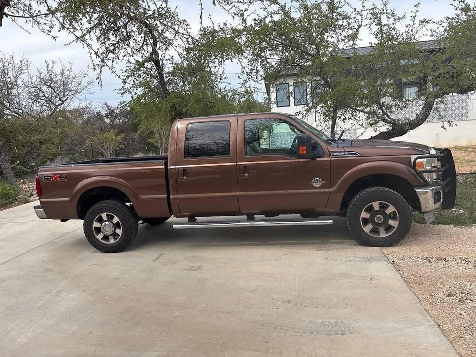2011 Ford Super Duty 3rd Gen - Image 2 of 8
