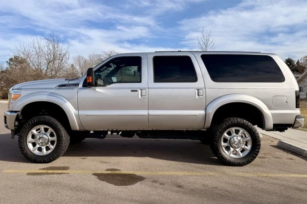 2011 Ford Super Duty 3rd Gen - Image 3 of 7