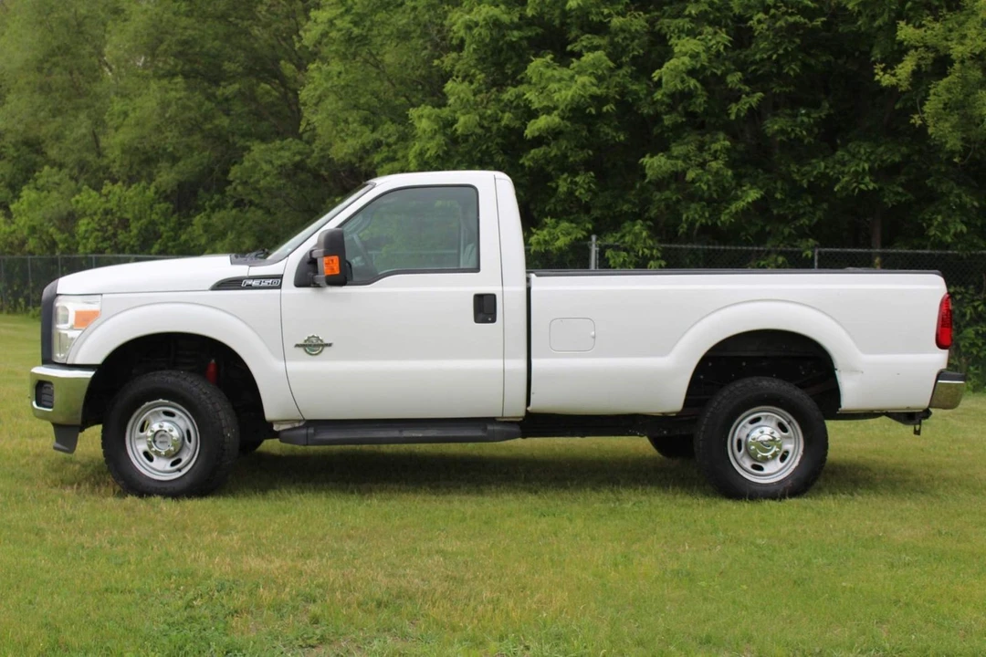 2011 Ford Super Duty 3rd Gen - Image 2 of 12