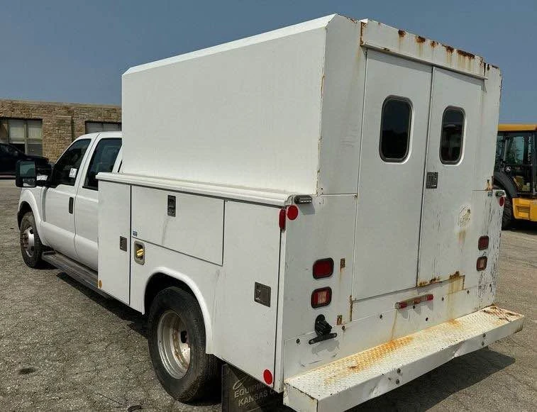 2011 Ford Super Duty 3rd Gen - Image 2 of 3