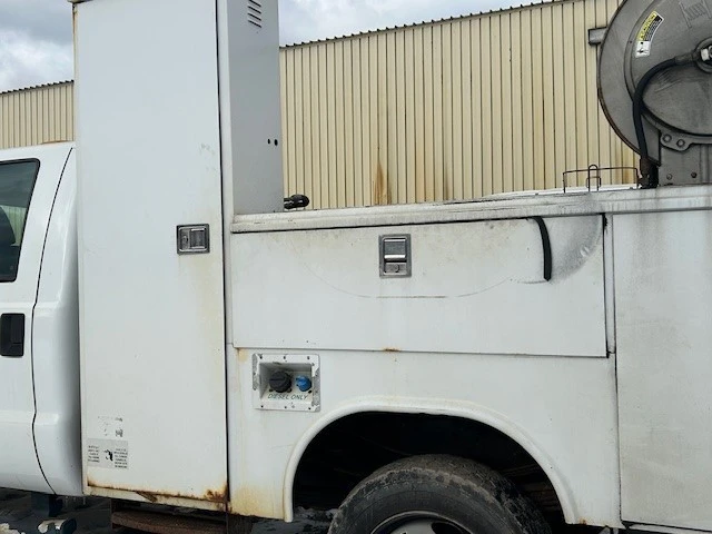 2011 Ford Super Duty 3rd Gen - Image 2 of 5