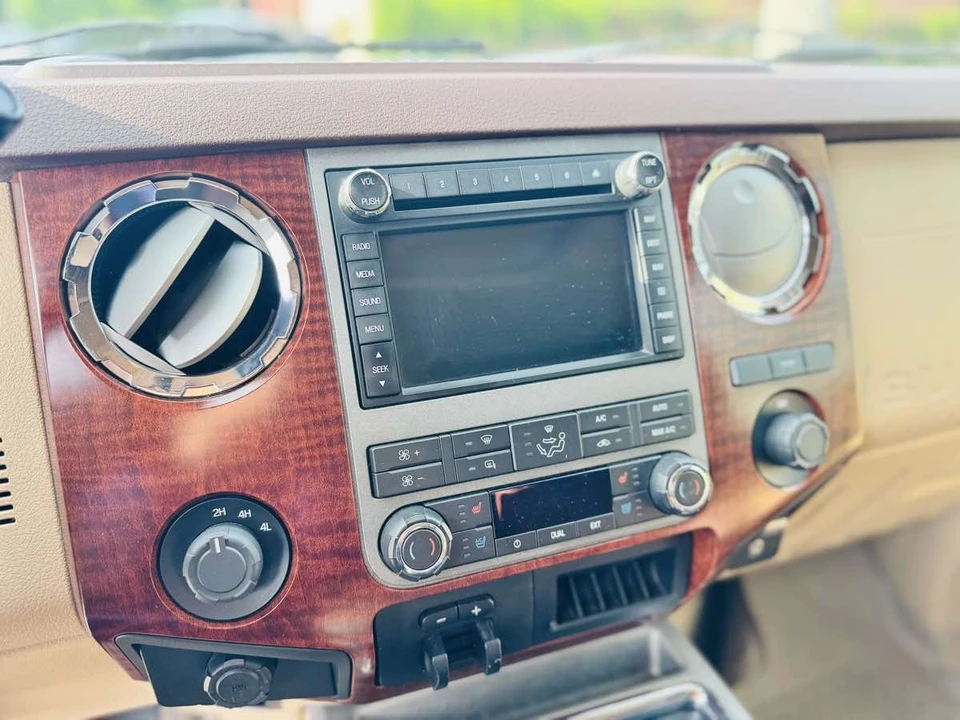 2011 Ford Super Duty 3rd Gen - Image 23 of 24
