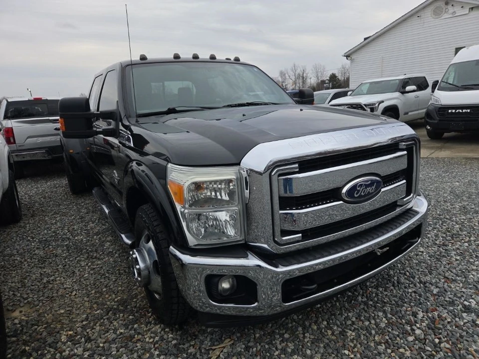 2011 Ford Super Duty 3rd Gen - Image 2 of 5