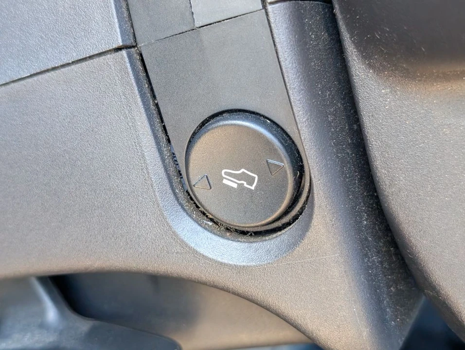 2011 Ford Super Duty 3rd Gen - Image 10 of 21