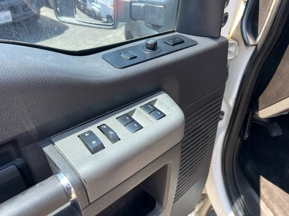 2011 Ford Super Duty 3rd Gen - Image 19 of 29
