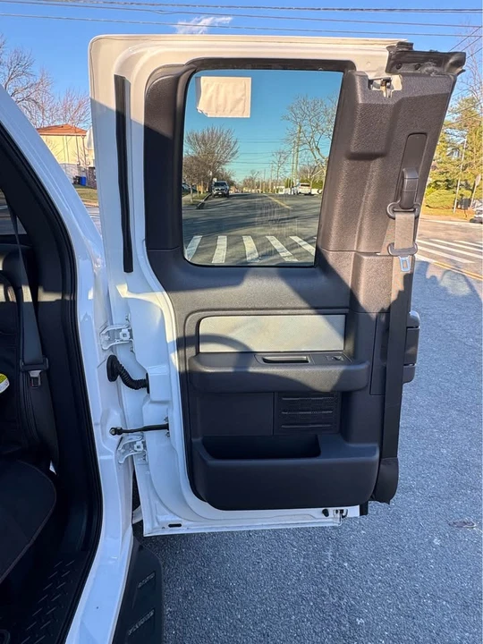 2011 Ford - Image 17 of 20