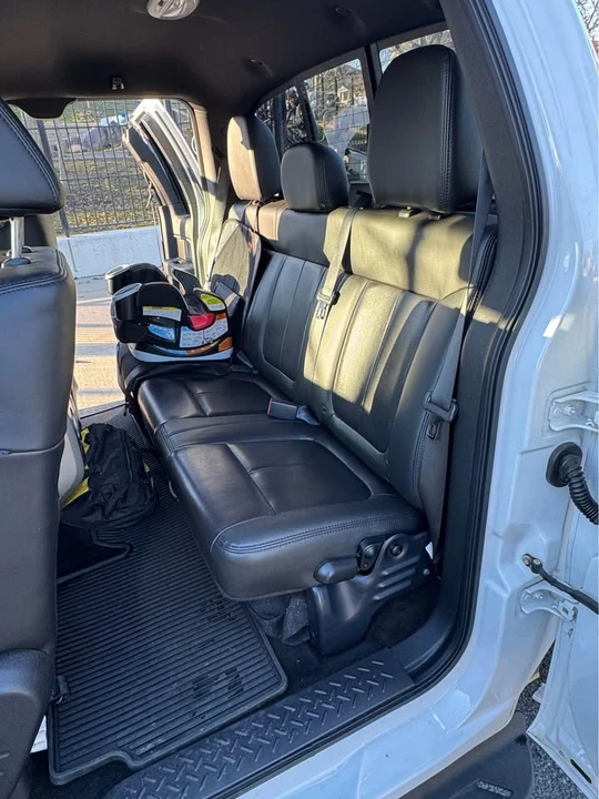 2011 Ford - Image 10 of 20