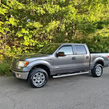 2011 Ford F150 SuperCrew Cab XLT Pickup 4D 5 1/2 ft