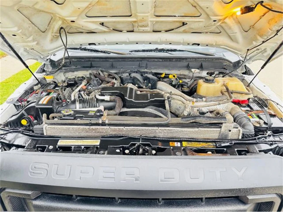 2011 Ford Super Duty 3rd Gen - Image 2 of 15