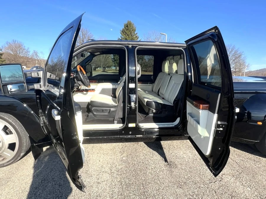 2011 Ford Super Duty 3rd Gen - Image 18 of 25