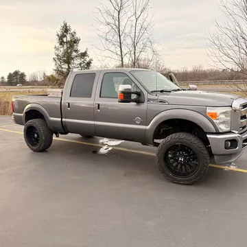 2011 Ford F350 Super Duty Crew Cab Lariat Pickup 4D 6 3/4 ft