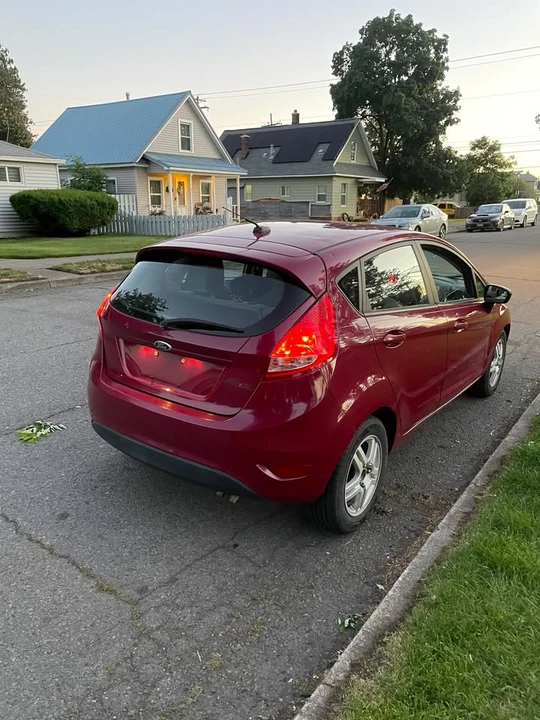 2011 Ford Fiesta - Image 5 of 13