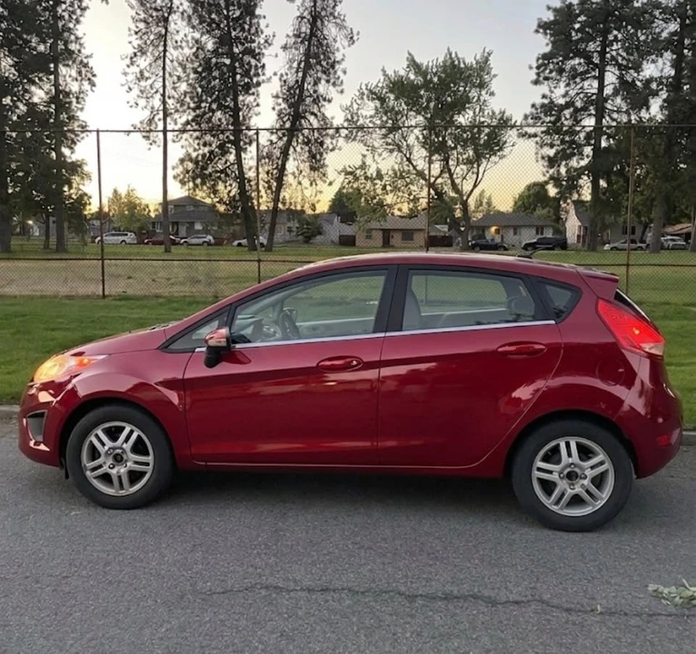 2011 Ford Fiesta - Image 8 of 13