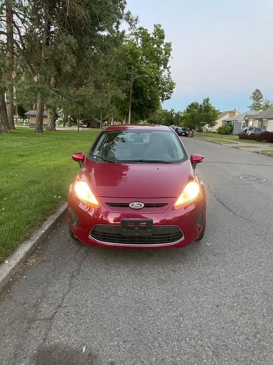 2011 Ford Fiesta - Image 2 of 13