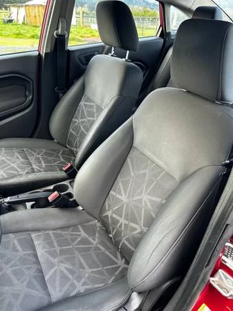 2011 Ford Fiesta - Image 3 of 5