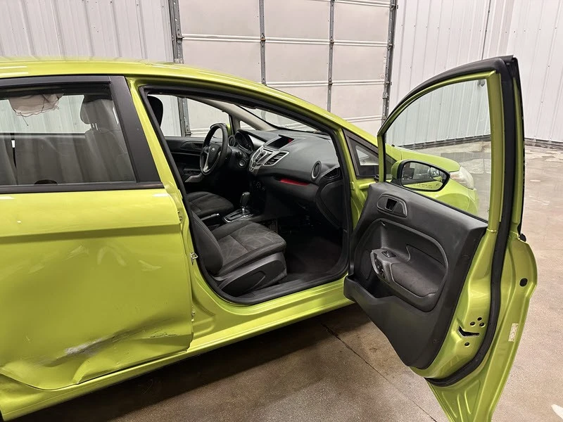 2011 Ford Fiesta - Image 16 of 21