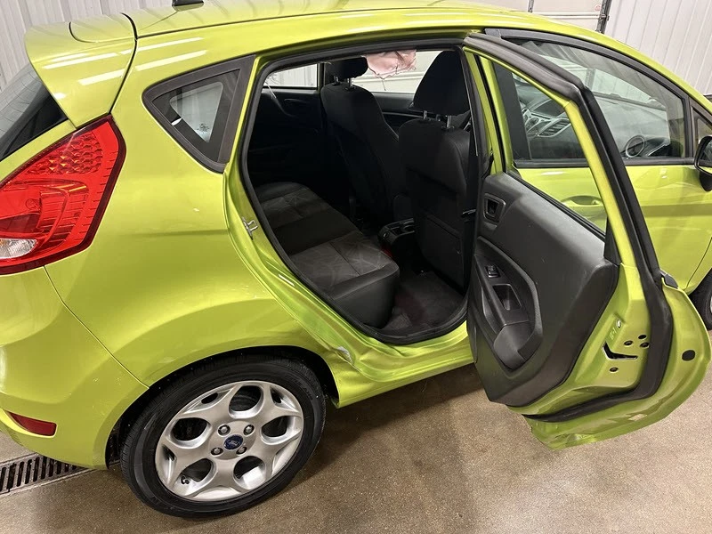 2011 Ford Fiesta - Image 14 of 21