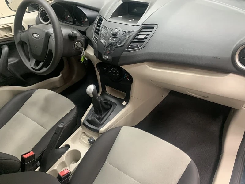2011 Ford Fiesta - Image 19 of 20