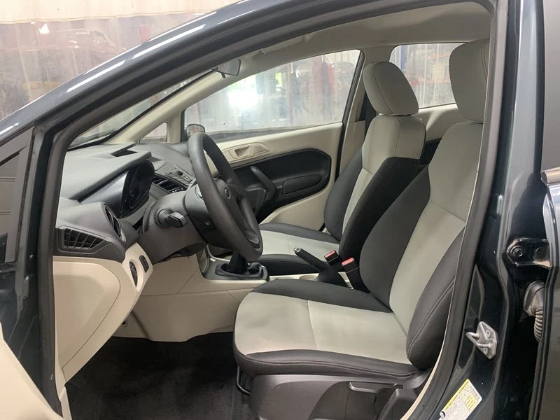 2011 Ford Fiesta - Image 10 of 12