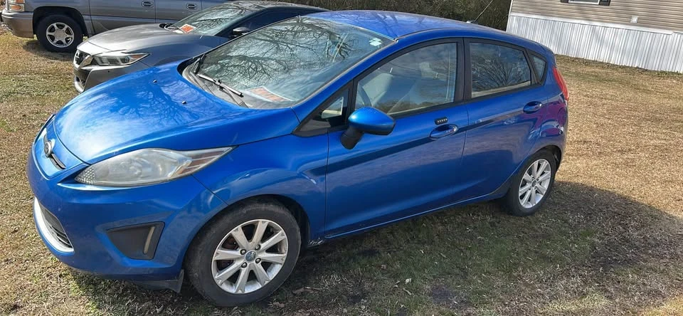 2011 Ford Fiesta - Image 2 of 6