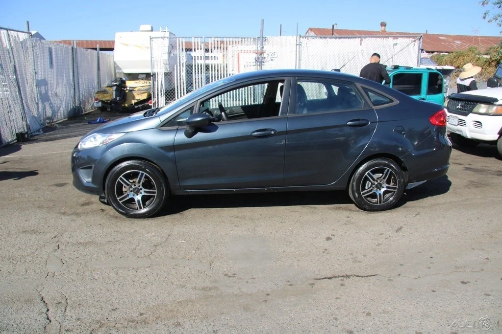 2011 Ford Fiesta - Image 2 of 21