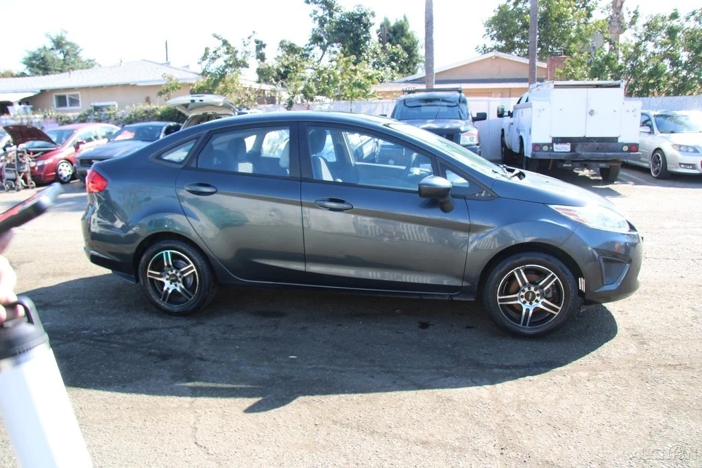 2011 Ford Fiesta - Image 6 of 21