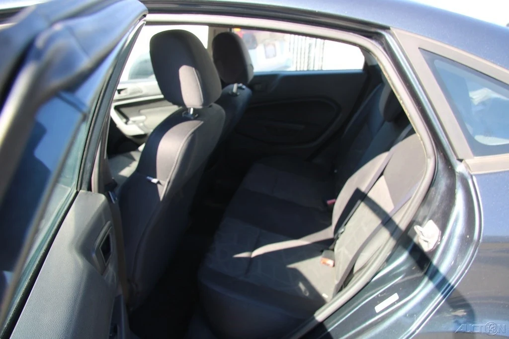 2011 Ford Fiesta - Image 18 of 21