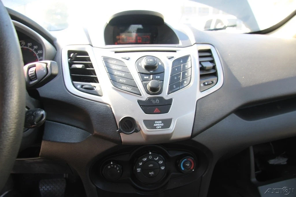 2011 Ford Fiesta - Image 15 of 21