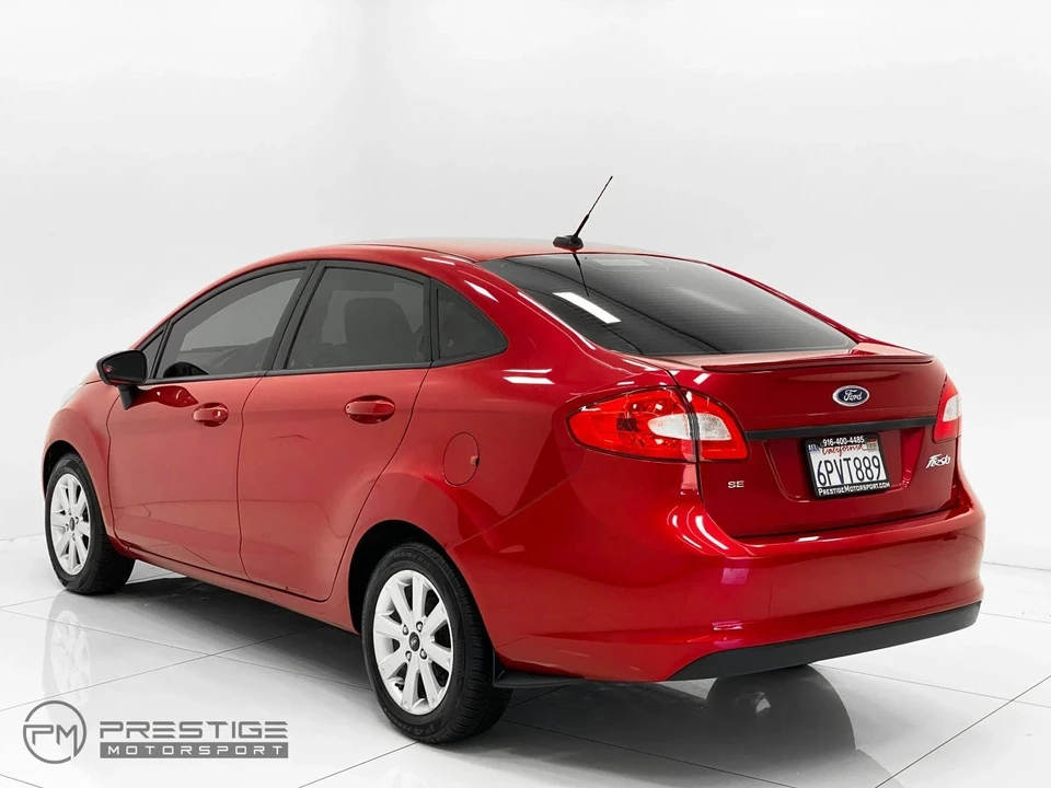 2011 Ford Fiesta - Image 8 of 12