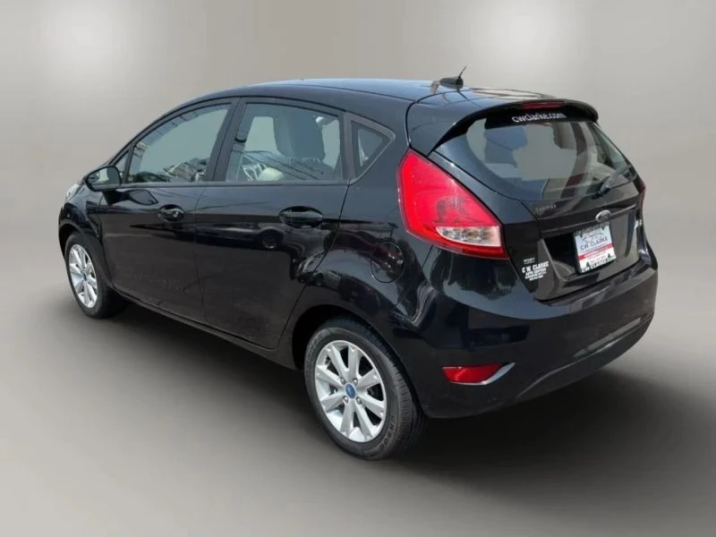 2011 Ford Fiesta - Image 8 of 12